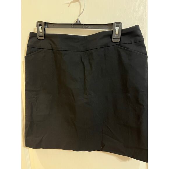 Coral Bay Favorite Fit Skort Mid Rise Comfort Fabric Easy Care Size M Black - Picture 1 of 13